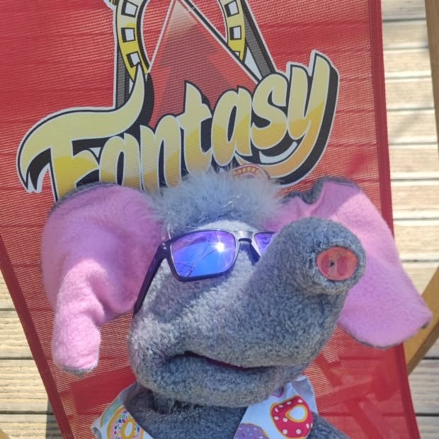 Donut the elephant entertaining families