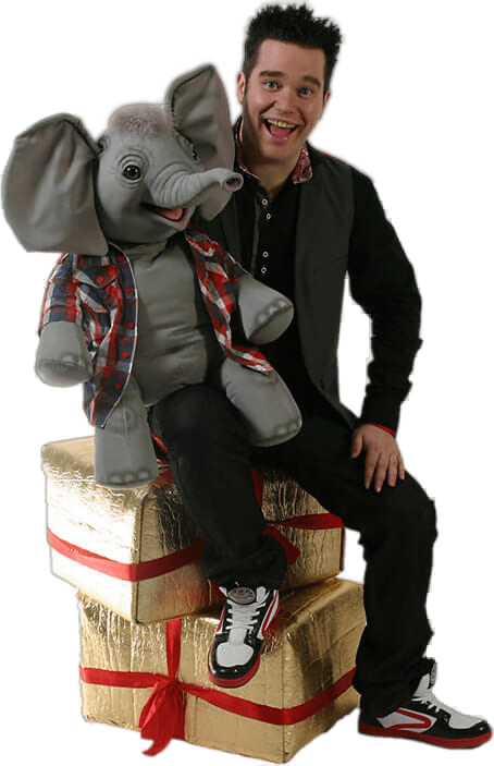 JJ Family Entertainer performing at a family attraction